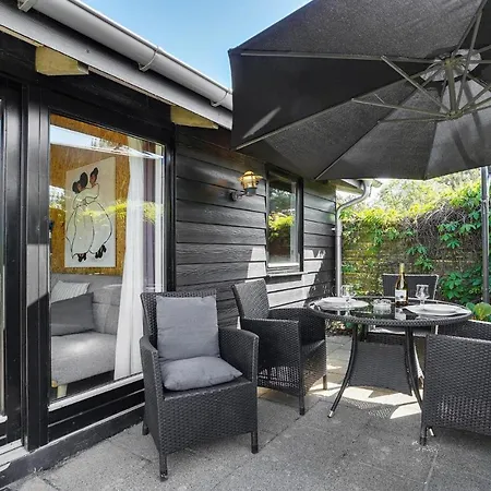 Two-bedroom In Holiday home